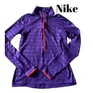 ⭐️Nike Half-Zip⭐️